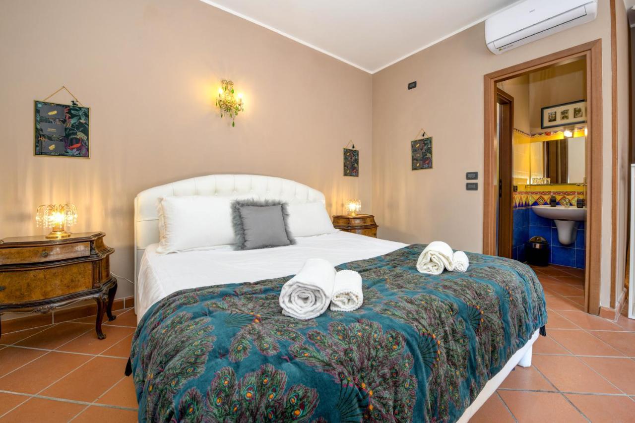 Prestige Rooms Сирмионе Екстериор снимка