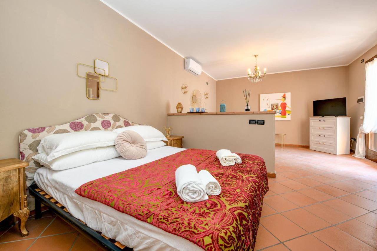 Prestige Rooms Сирмионе Екстериор снимка