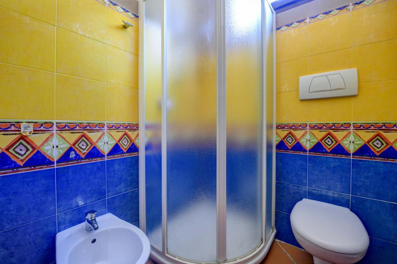 Prestige Rooms Сирмионе Екстериор снимка